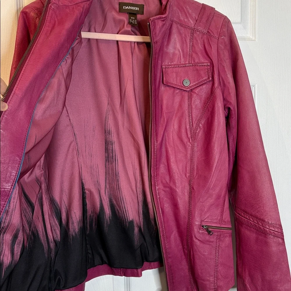 ⭐️ Danier Fuchsia Leather Jacket- size medium - Picture 5 of 12